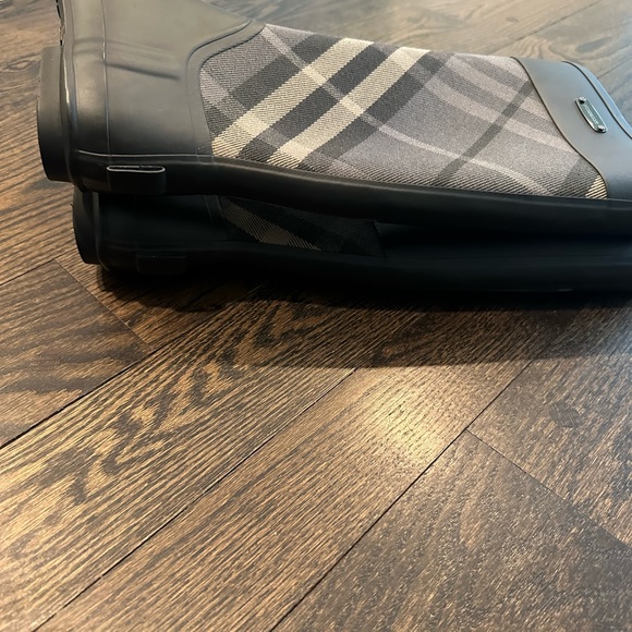 Burberry Clemence rain boots - Picture 5 of 10